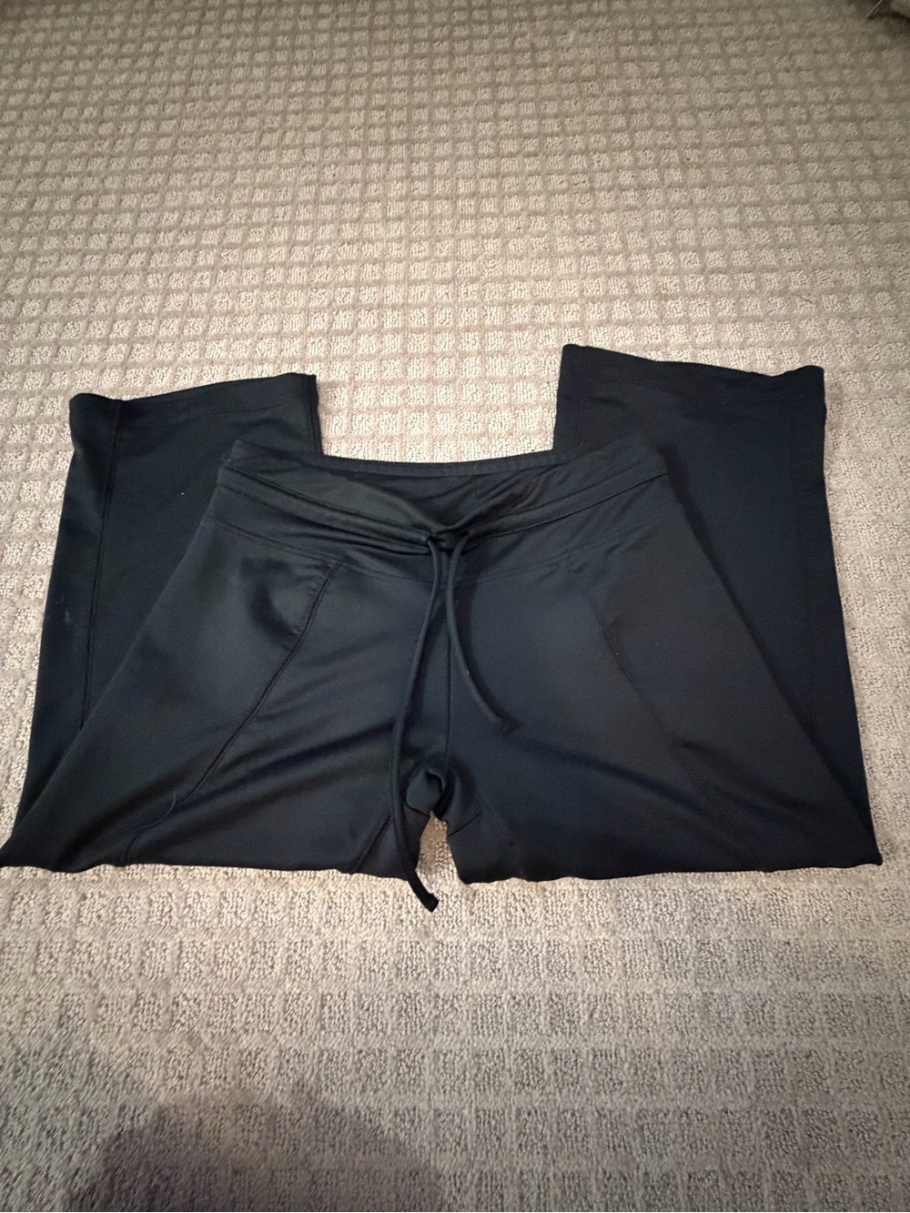 Women’s Cropped Nike Pants